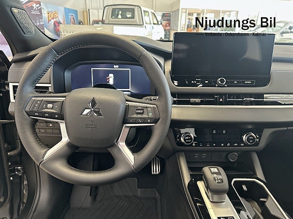 Mitsubishi Outlander 9 of 12