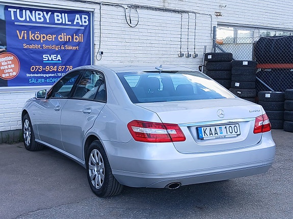 Mercedes-Benz E250 6 of 19