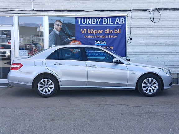 Mercedes-Benz E250 4 of 5