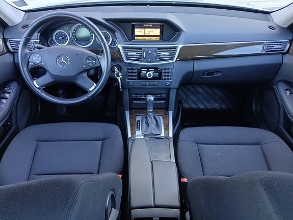 Mercedes-Benz E250 15 of 19