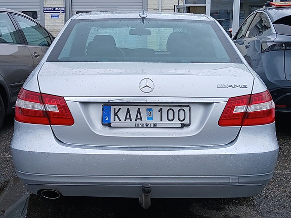 Mercedes-Benz E250 7 of 19