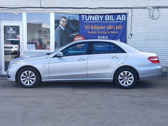 Mercedes-Benz E250 3 of 5