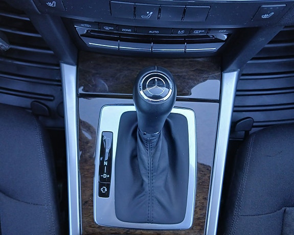 Mercedes-Benz E250 17 of 19