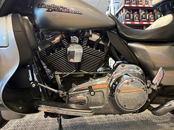 Harley-Davidson FLHX STREET GLIDE 5 of 12