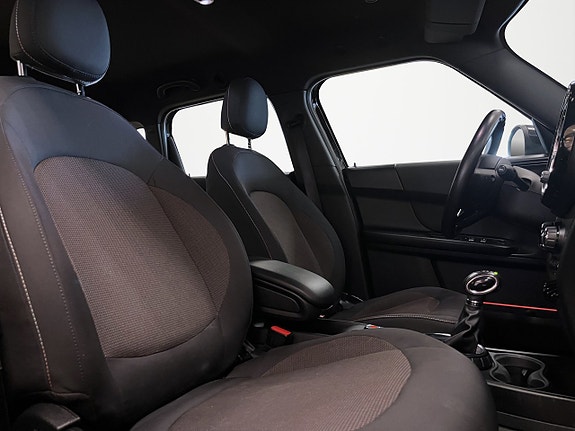 MINI Countryman Cooper 12 of 26