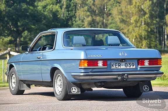 Mercedes-Benz 280 CE 2 of 5