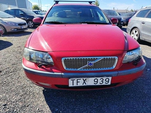 Volvo V70 10 of 17