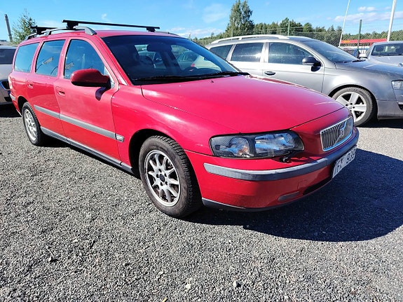 Volvo V70 12 of 17