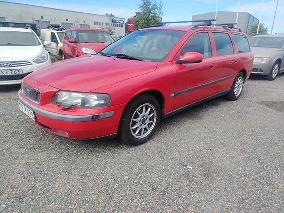 Volvo V70 8 of 17