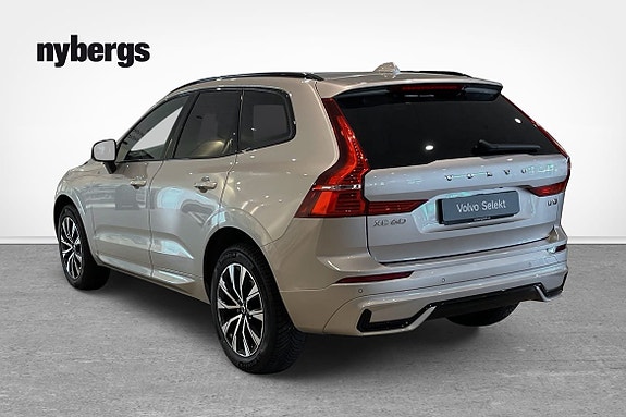 Volvo XC60 3 of 5