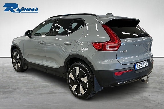 Volvo EX40 2 of 17