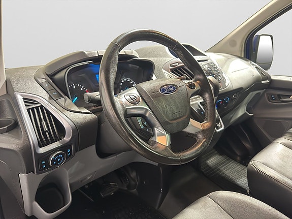 Ford Transit Custom 11 of 19