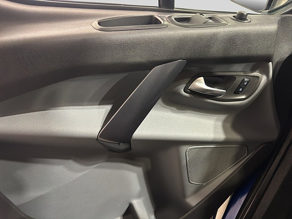 Ford Transit Custom 14 of 19