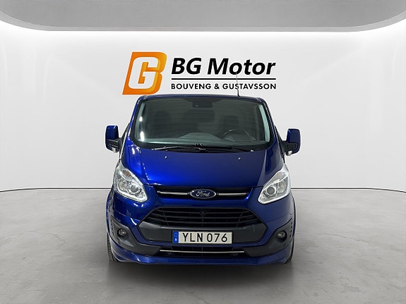 Ford Transit Custom 2 of 19
