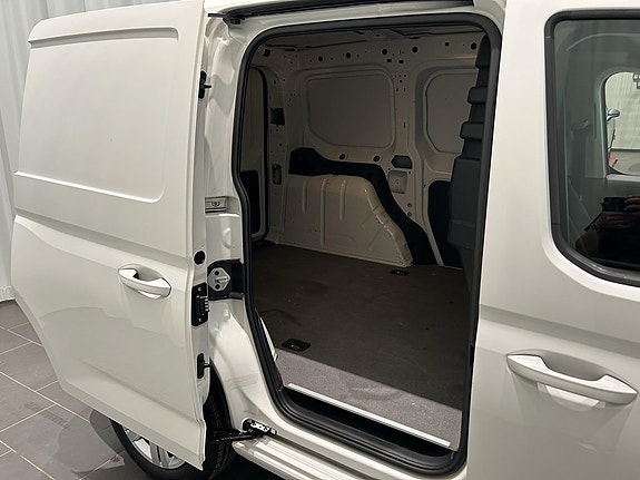 Volkswagen Caddy 5 of 5