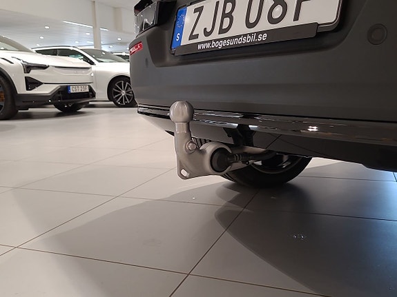 Volvo EX40 15 of 18