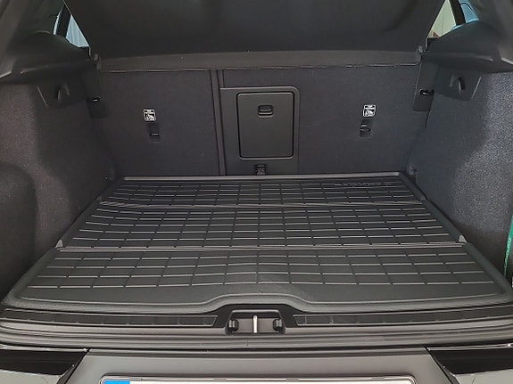 Volvo EX40 13 of 18