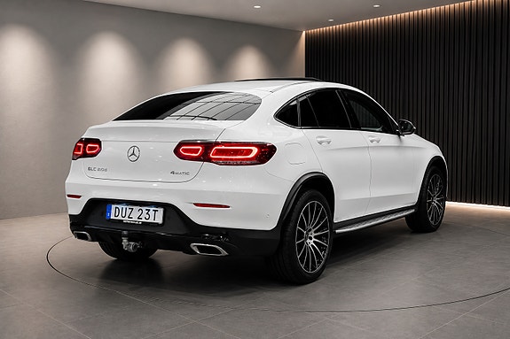 Mercedes-Benz GLC200 2 of 4