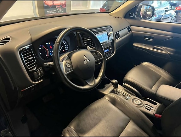 Mitsubishi Outlander 4 of 5