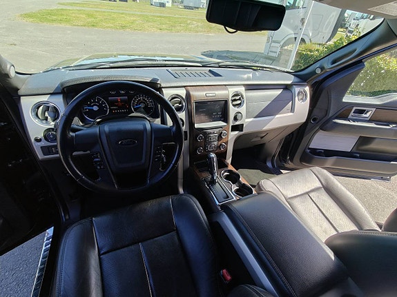 Ford F-150 Lariat 8 of 10