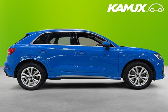 Audi Q3 2 of 5