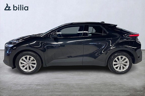 Toyota C-HR 3 of 21