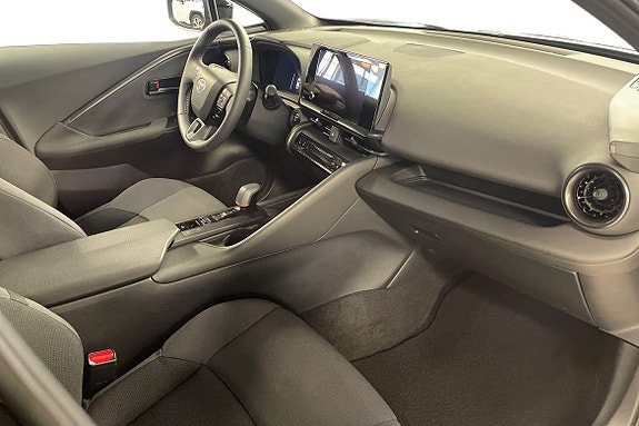 Toyota C-HR 7 of 21
