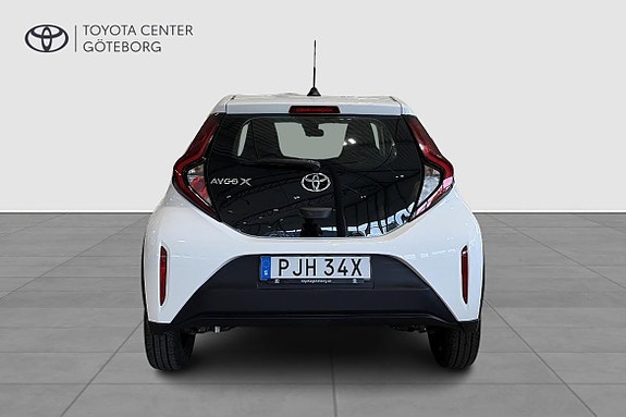 Toyota Aygo X 7 of 13