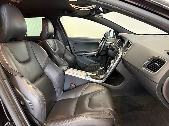 Volvo V60 9 of 12