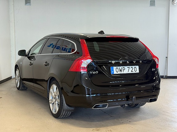 Volvo V60 4 of 12