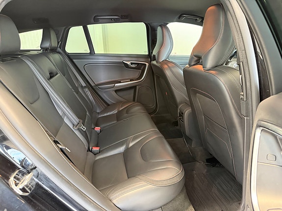 Volvo V60 8 of 12