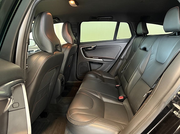 Volvo V60 7 of 12
