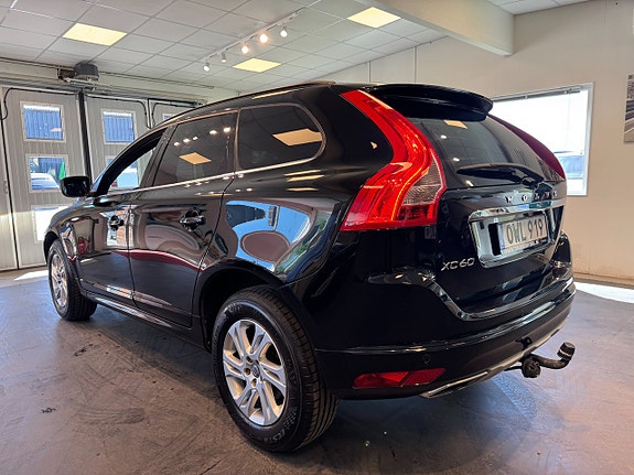 Volvo XC60 3 of 23