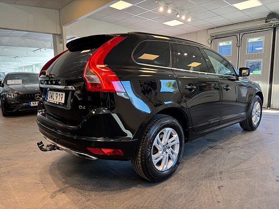 Volvo XC60 4 of 23