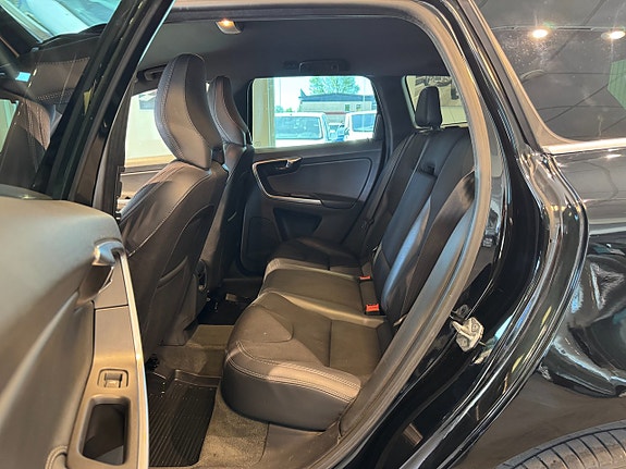 Volvo XC60 18 of 23