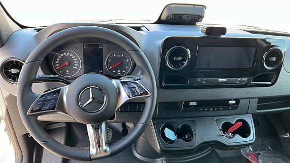 Mercedes-Benz Sprinter 317 4 of 12