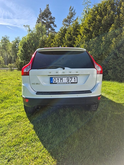 Volvo XC60 4 of 5
