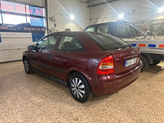 Opel Astra 4 of 5