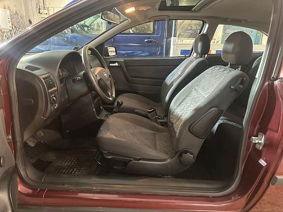 Opel Astra 6 of 12
