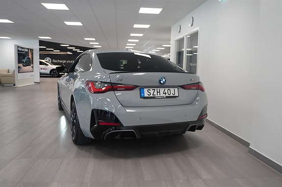 BMW i4 6 of 19