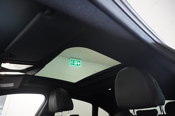 BMW i4 19 of 19