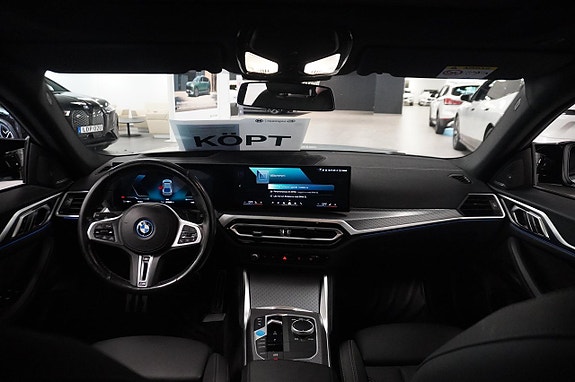 BMW i4 11 of 19