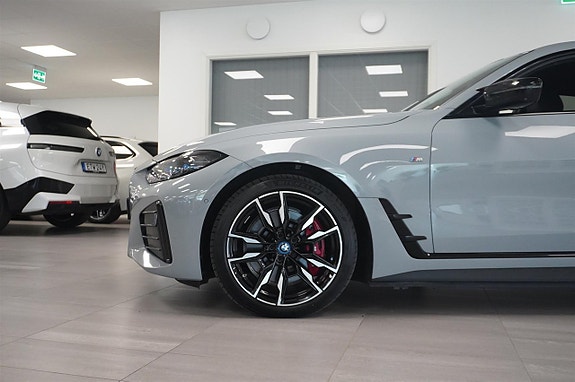 BMW i4 3 of 5