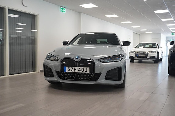 BMW i4 2 of 5