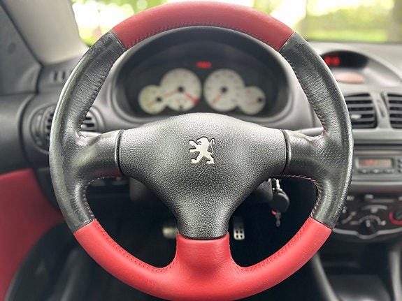 Peugeot 206 CC 14 of 16