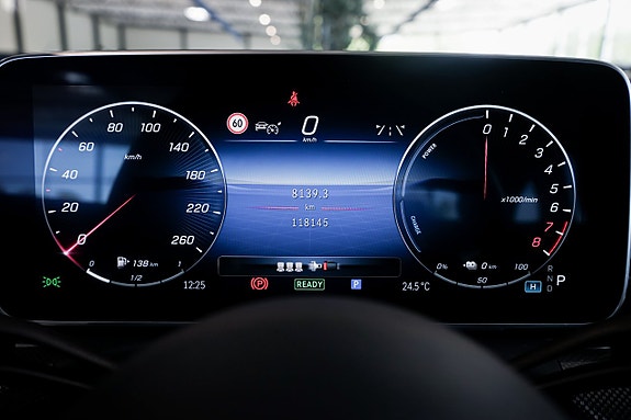 Mercedes-Benz C300 e 13 of 30