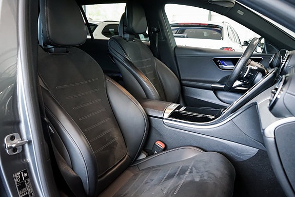 Mercedes-Benz C300 e 29 of 30