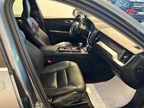 Volvo XC60 7 of 14