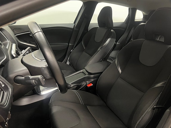 Volvo V40 7 of 11