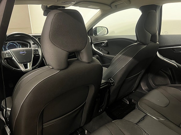 Volvo V40 8 of 11